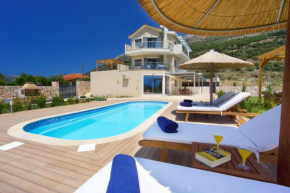  Kefalonia Horizon Villas  Agia Effimia